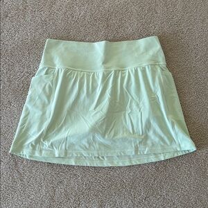 Like new! Athleta Salutation Stash 14.5” Skort